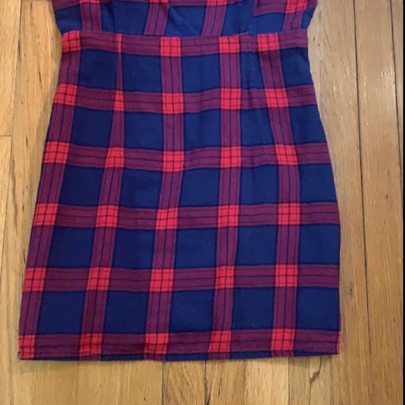 Garage Dress - Picture 4 of 8